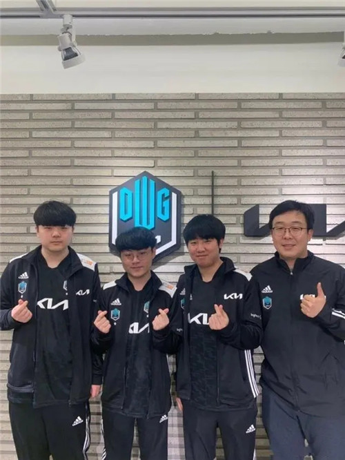 更透着未来 更透着未来