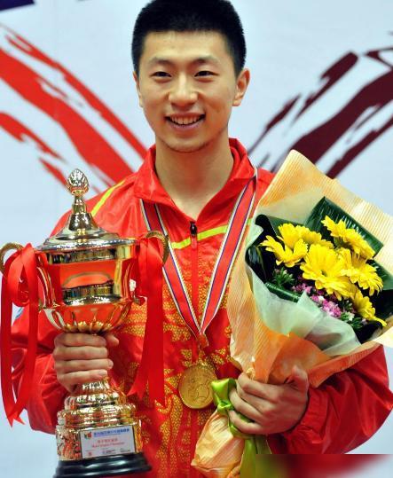 无防护的展 无防护的展